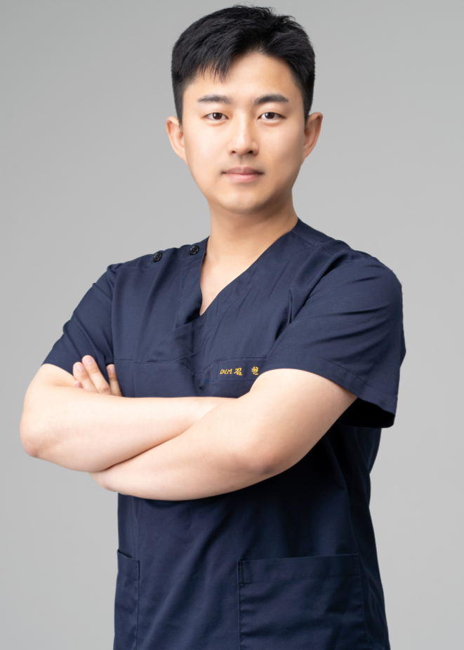 김현우 교수님.png